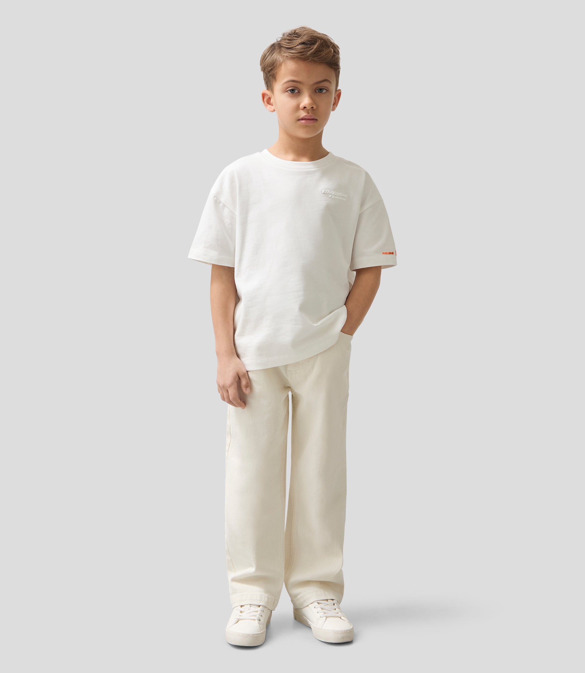 Reiss Juniors Oversized Logo Short Sleeve T-Shirt - White 3 Reiss Juniors Oversized Logo Short Sleeve T-Shirt - White